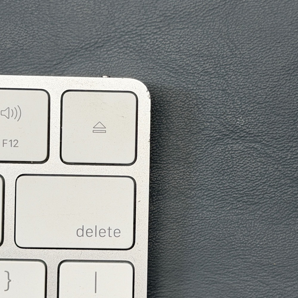 Apple Magic Keyboard Model: A1644 Tested Working - Picture 4 of 12